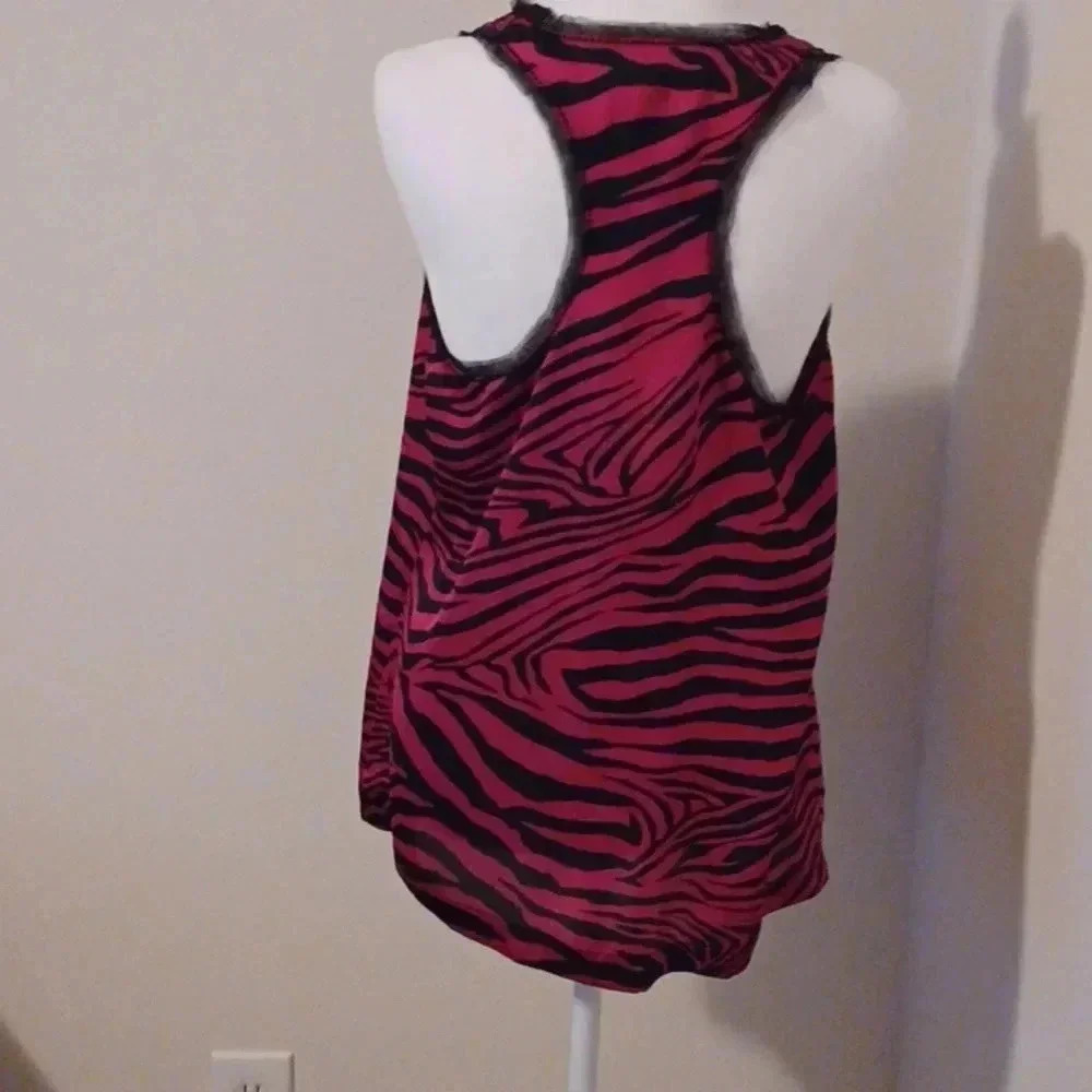 -- Express Animal print top with lace Women's Size Medium - Picture 5 of 7